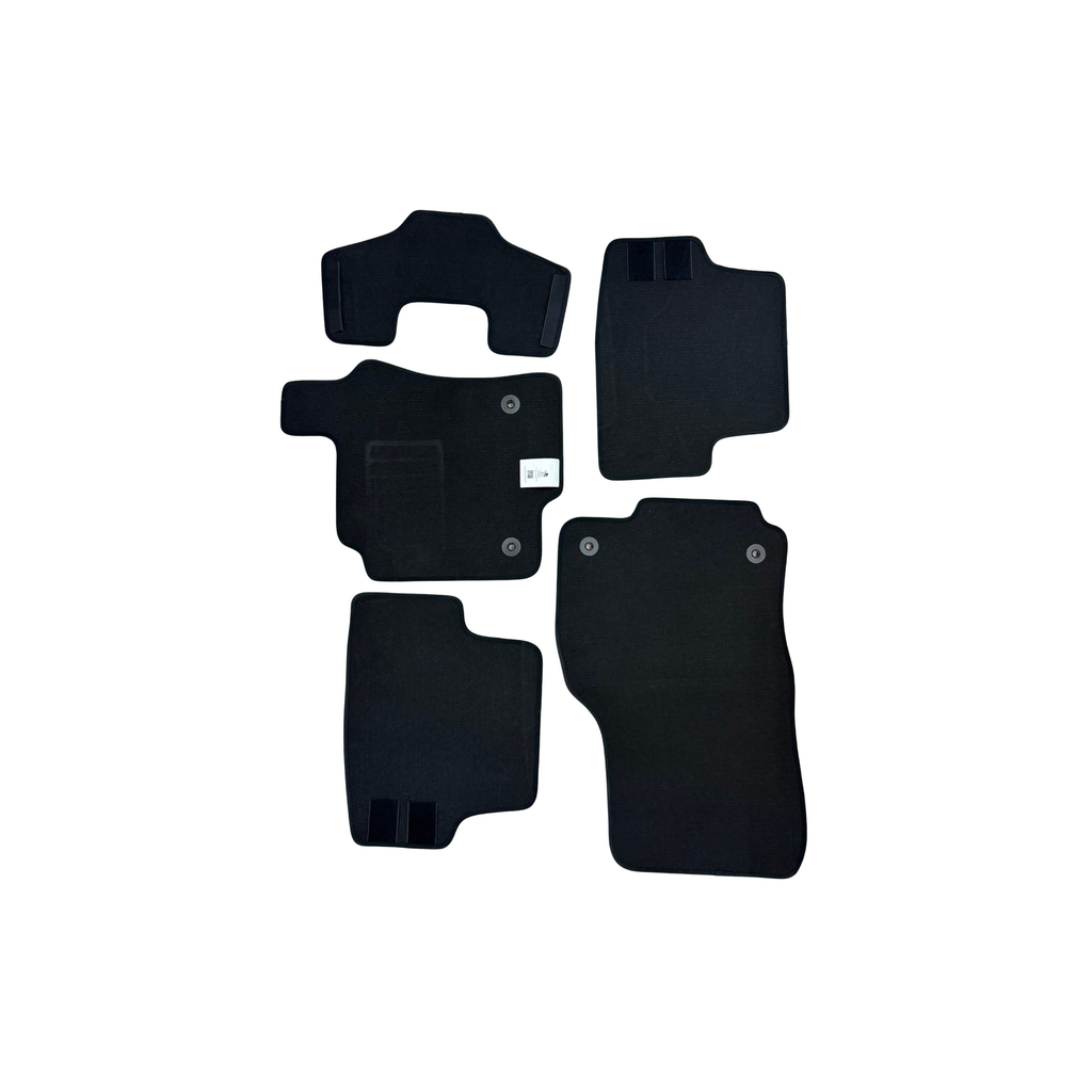 Premium Floor Mats – Custom Fit for Volkswagen Mk7 (2014-2019)