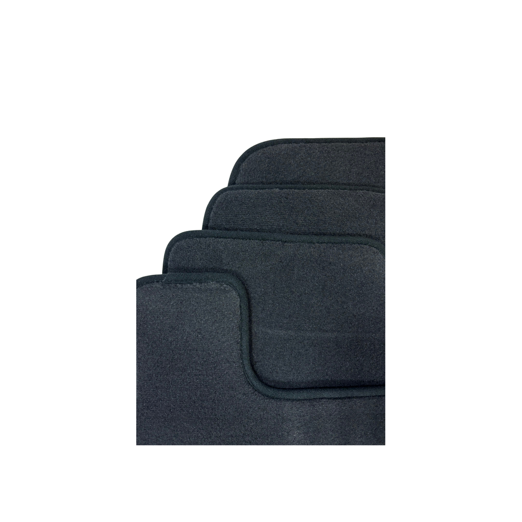 Premium Floor Mats – Custom Fit for Volkswagen Mk7 (2014-2019)