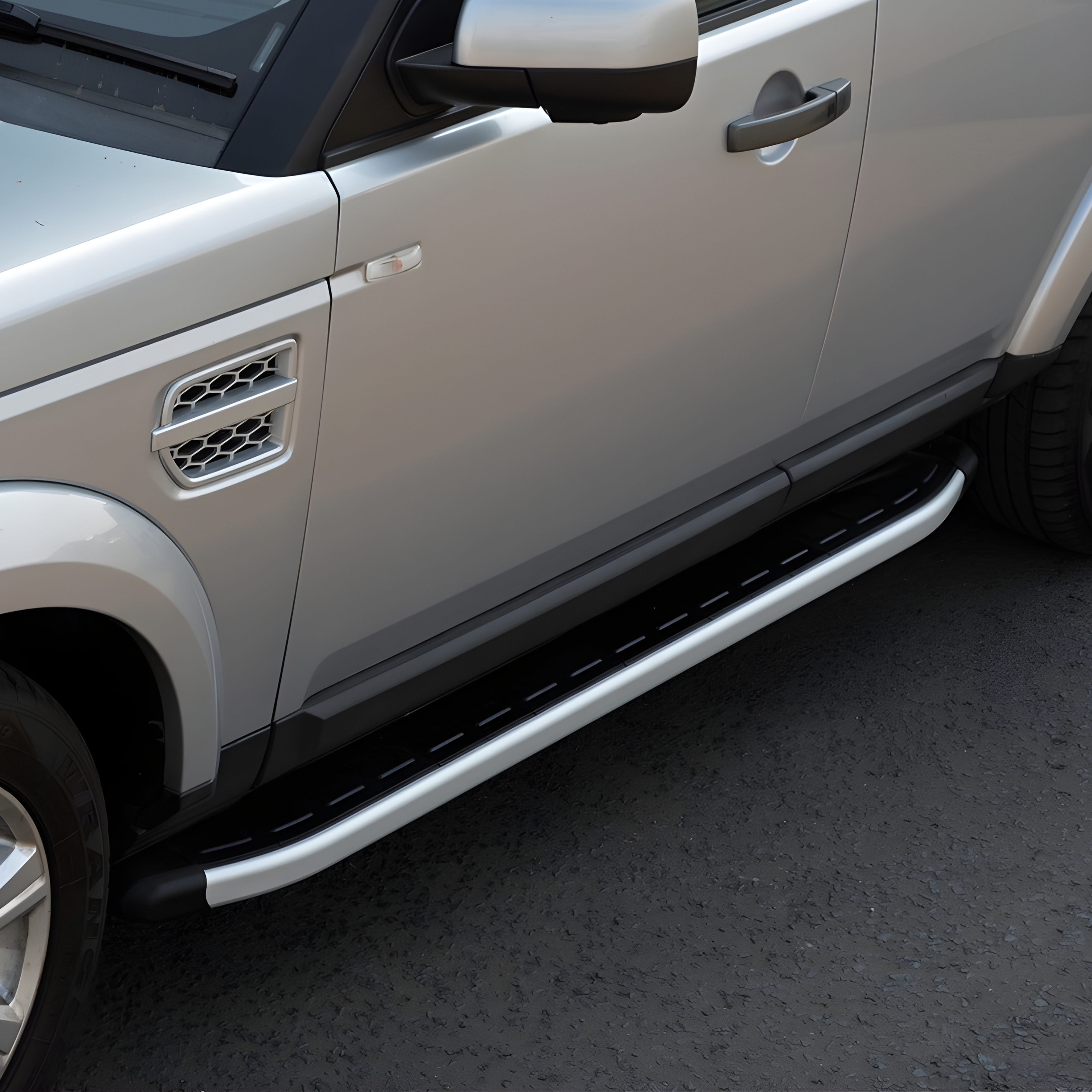 Running Boards - Side Steps Land Rover Discovery 3-4 (2004-2016) – Black